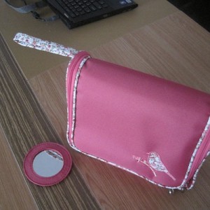 cosmetic bag with mirror